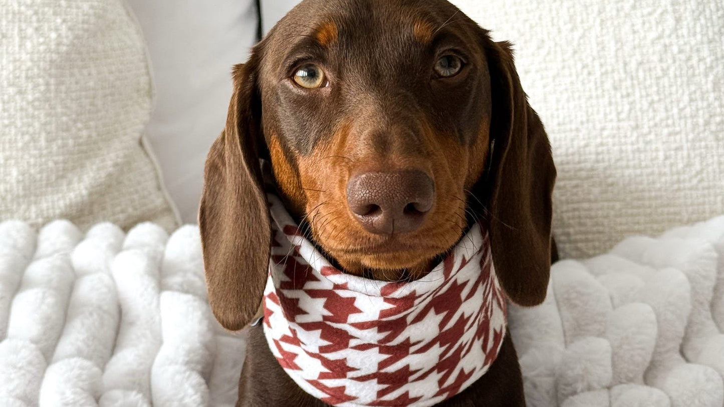 Burgundy White Houndstooth Fleece Snood
